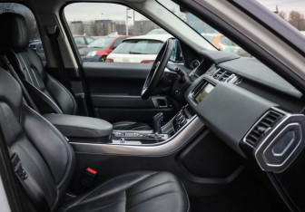 Подержанный автомобиль Land Rover Range Rover Sport 2015 года (32 фото)