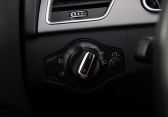 Подержанный автомобиль Audi A5 Coupe 2014 года (18 фото)