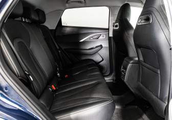 Подержанный автомобиль Omoda C5 2023 года (20 фото)