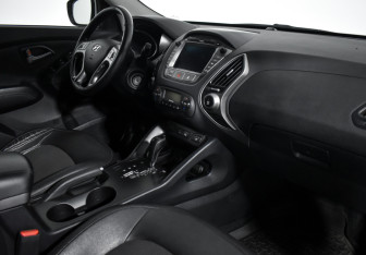 Подержанный автомобиль Hyundai ix35 2013 года (13 фото)
