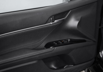 Подержанный автомобиль Toyota Camry Sedan 2018 года (21 фото)