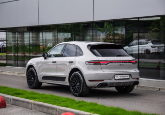 Подержанный автомобиль Porsche Macan 2021 года (8 фото)