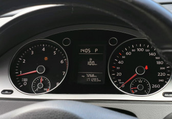 Подержанный автомобиль Volkswagen Passat Sedan 2010 года (18 фото)