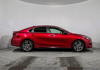 Подержанный автомобиль Kia Cerato Sedan 2020 года (4 фото)