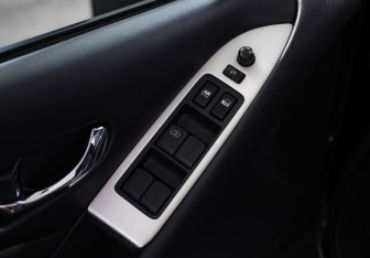 Подержанный автомобиль Nissan Murano Suv 2011 года (14 фото)