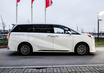 Новый GAC M8 2024 (6 фото)