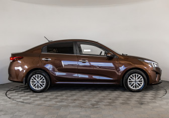 Подержанный автомобиль Kia Rio Sedan 2021 года (4 фото)