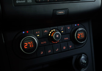 Подержанный автомобиль Nissan Qashqai 2012 года (19 фото)