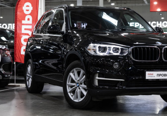 Подержанный автомобиль BMW X5 2018 года (6 фото)