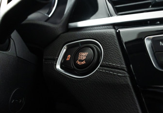 Подержанный автомобиль BMW X1 2019 года (19 фото)