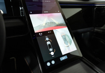 Подержанный автомобиль HiPhi X 2022 года (22 фото)