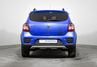 Подержанный автомобиль Renault Sandero 2018 года (6 фото)