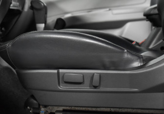 Подержанный автомобиль Mitsubishi Pajero Sport 2011 года (10 фото)