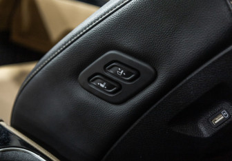 Подержанный автомобиль Kia Carnival 2020 года (22 фото)