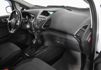 Подержанный автомобиль Ford EcoSport 2017 года (12 фото)