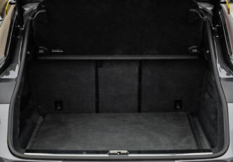 Подержанный автомобиль Porsche Cayenne 2023 года (38 фото)