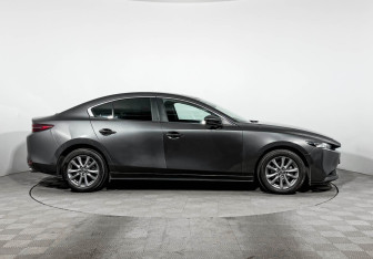 Подержанный автомобиль Mazda 3 Sedan 2021 года (4 фото)
