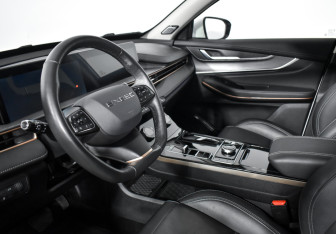 Подержанный автомобиль Exeed LX 2022 года (9 фото)