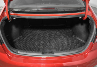 Подержанный автомобиль Hyundai Elantra Sedan 2019 года (19 фото)