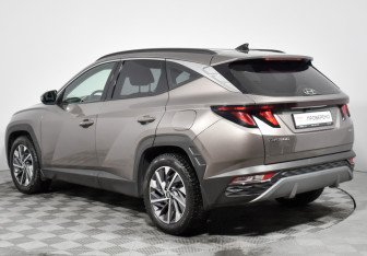 Подержанный автомобиль Hyundai Tucson 2023 года (7 фото)