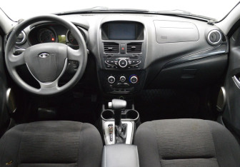 Подержанный автомобиль LADA (ВАЗ) Kalina Hatchback 2013 года (14 фото)