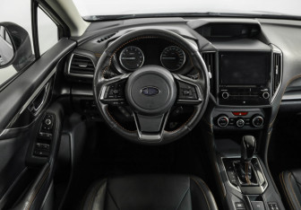 Подержанный автомобиль Subaru XV 2018 года (11 фото)