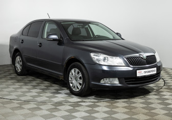 Подержанный автомобиль Skoda Octavia Liftback 2011 года (3 фото)