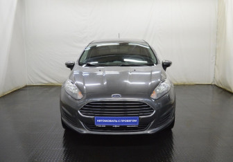Подержанный автомобиль Ford Fiesta Hatchback 2016 года (2 фото)