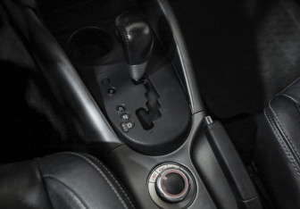 Подержанный автомобиль Mitsubishi Outlander 2012 года (15 фото)