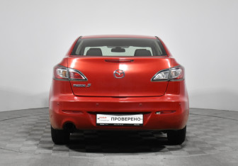 Подержанный автомобиль Mazda 3 Sedan 2011 года (6 фото)