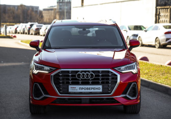 Подержанный автомобиль Audi Q3 2021 года (3 фото)