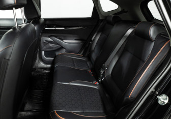 Подержанный автомобиль Kia Seltos 2024 года (10 фото)