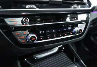 Подержанный автомобиль BMW X3 2021 года (27 фото)