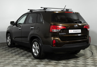 Подержанный автомобиль Kia Sorento 2019 года (7 фото)