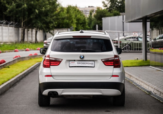 Подержанный автомобиль BMW X3 2012 года (7 фото)