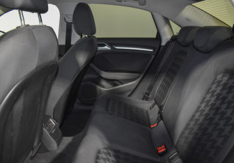 Подержанный автомобиль Audi A3 Sedan 2015 года (11 фото)