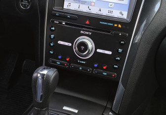 Подержанный автомобиль Ford Explorer 2018 года (25 фото)