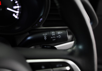 Подержанный автомобиль Mazda CX-30 2019 года (19 фото)