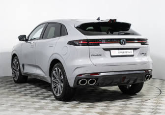 Подержанный автомобиль Changan UNI-K 2023 года (7 фото)