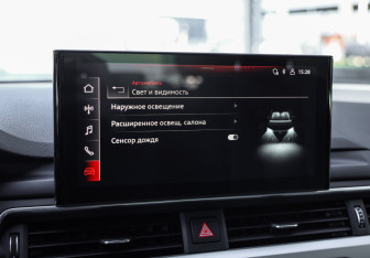 Подержанный автомобиль Audi A4 Sedan 2021 года (18 фото)