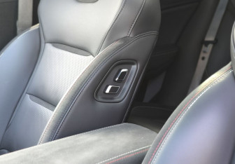 Подержанный автомобиль Geely Tugella 2023 года (20 фото)