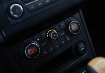 Подержанный автомобиль Nissan Qashqai 2013 года (16 фото)