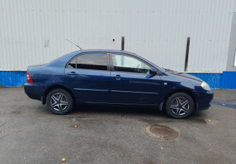 Подержанный автомобиль Toyota Corolla Sedan 2006 года (4 фото)