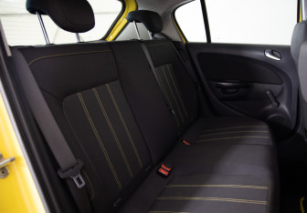 Подержанный автомобиль Opel Corsa 2013 года (12 фото)