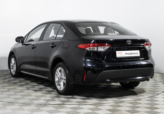 Подержанный автомобиль Toyota Corolla Sedan 2020 года (7 фото)