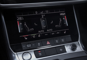 Подержанный автомобиль Audi A6 Sedan 2020 года (21 фото)