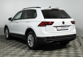 Подержанный автомобиль Volkswagen Tiguan 2022 года (7 фото)