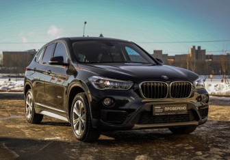 Подержанный автомобиль BMW X1 2017 года (5 фото)