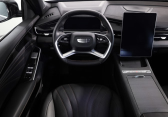 Подержанный автомобиль Geely Preface 2024 года (11 фото)