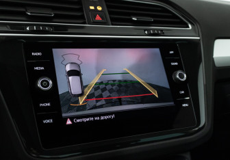 Подержанный автомобиль Volkswagen Tiguan 2019 года (15 фото)